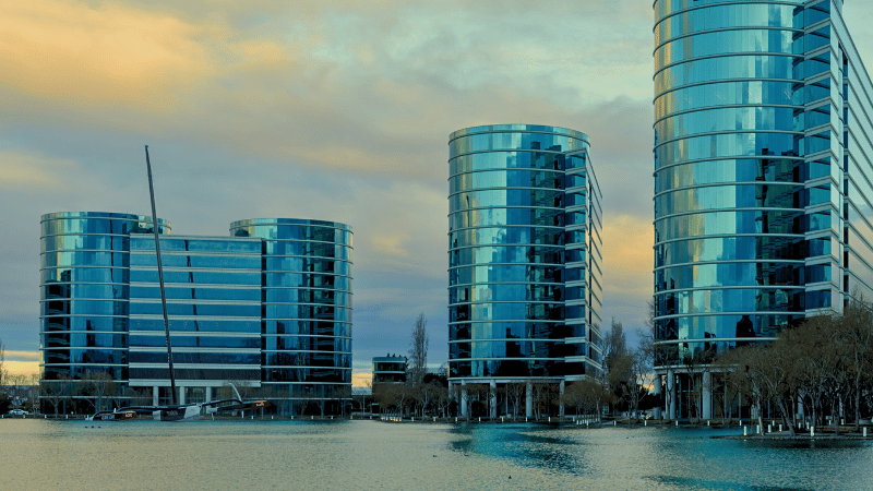 Oracle building, an example of high-volume enterprise payment systems